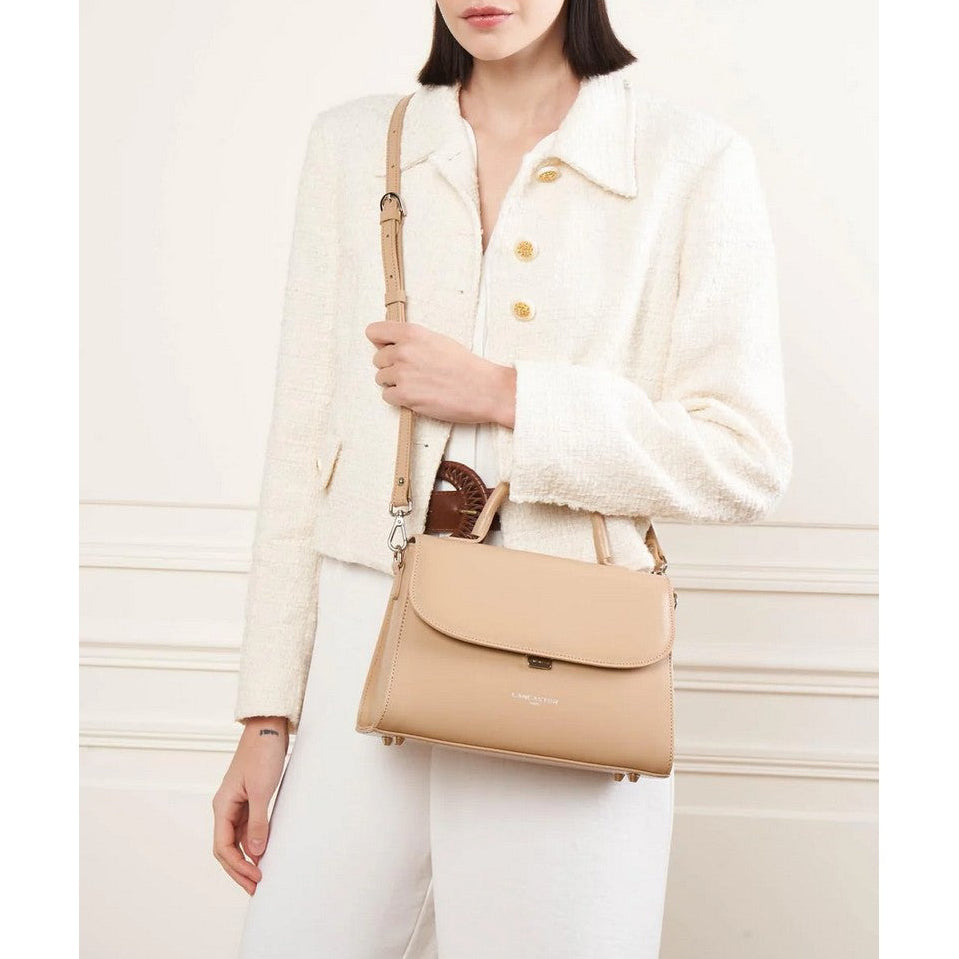 #couleur_beige foncé