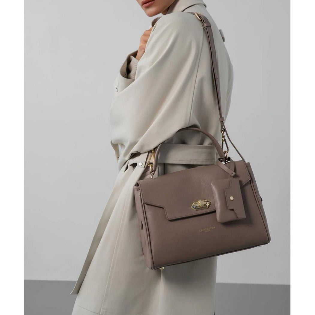 #couleur_beige sable foncé