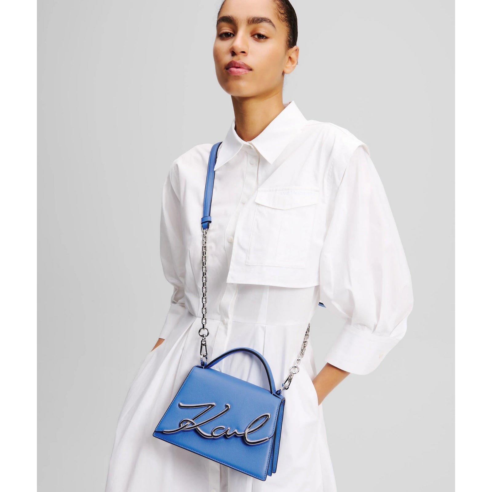 #couleur_bleu ultra marine