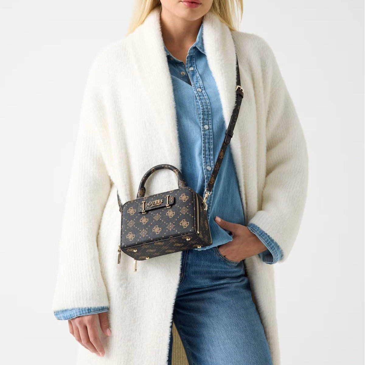 #couleur_marron/mocha logo