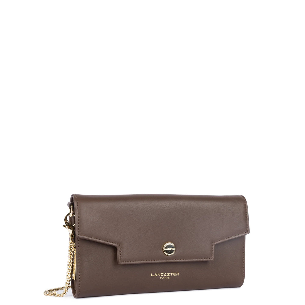 Duffle-coat en bouclette moelleuse, capuche et boutons brandebourg Duffle-coat en bouclette moelleuse, capuche et boutons brandebourg
