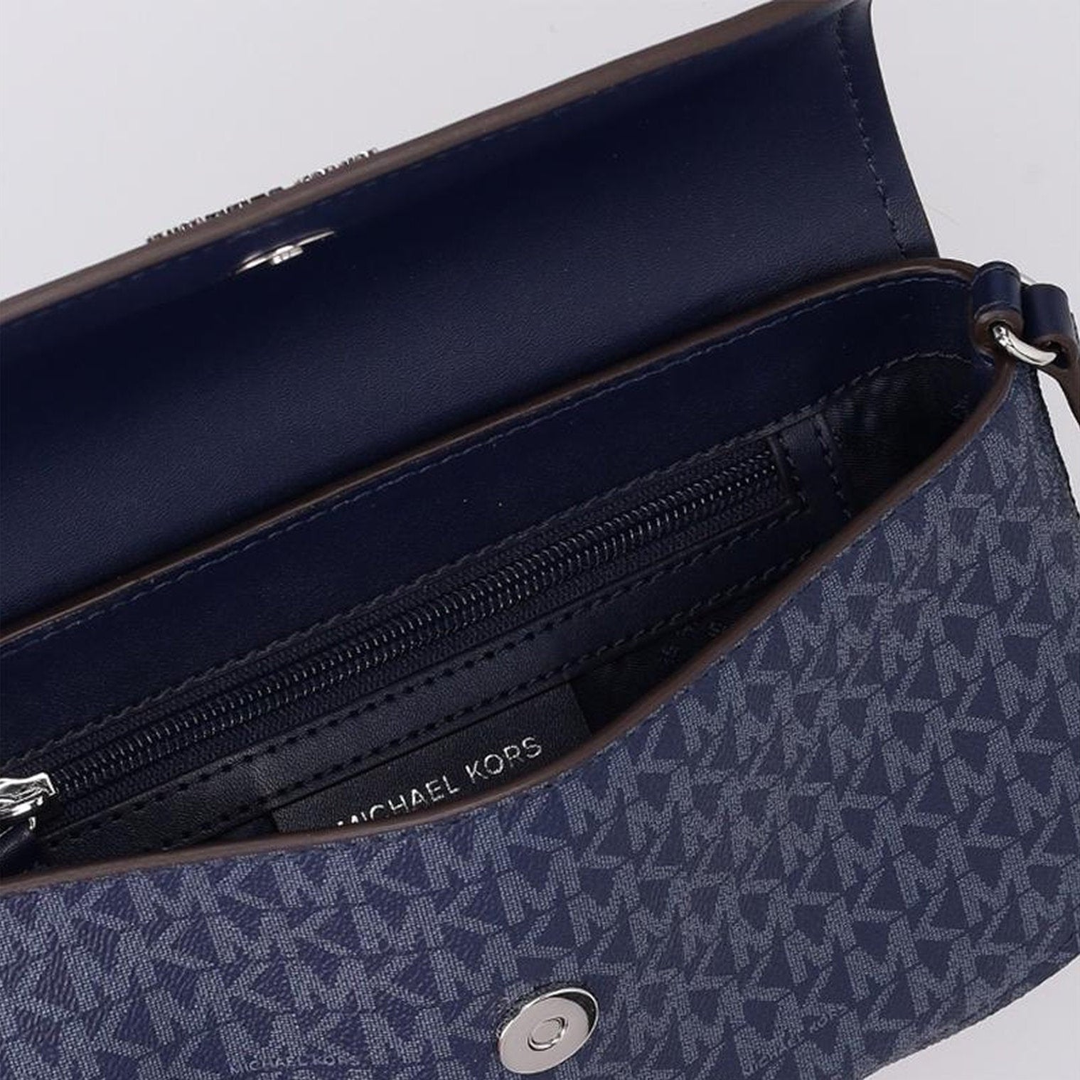 #couleur_bleu foncé