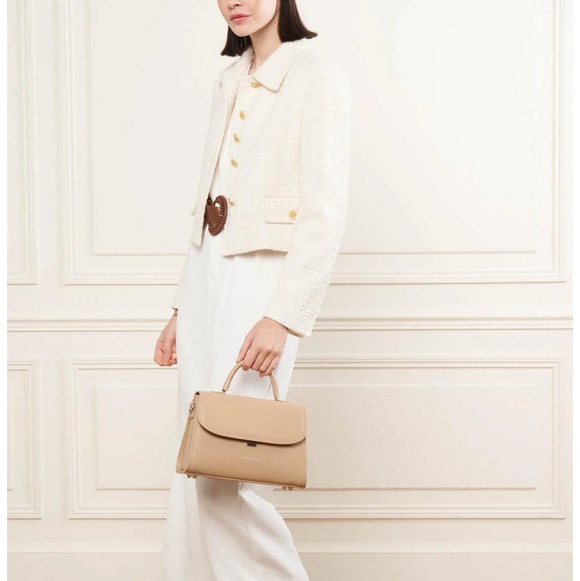 #couleur_beige foncé