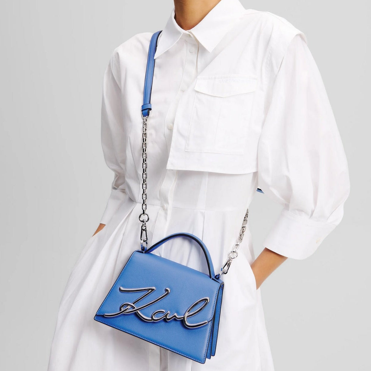 #couleur_bleu ultra marine