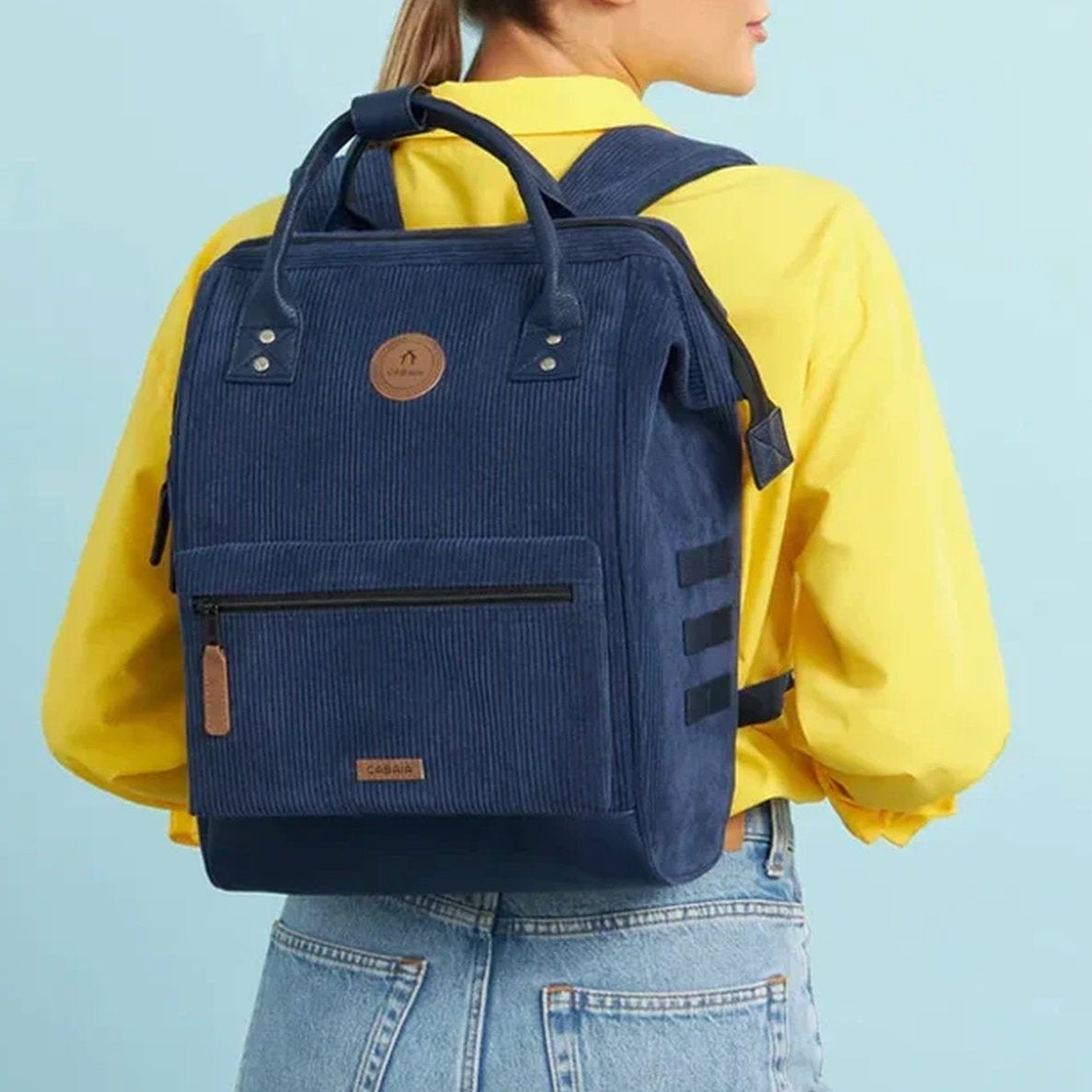 #couleur_indianapolis (bleu foncé)